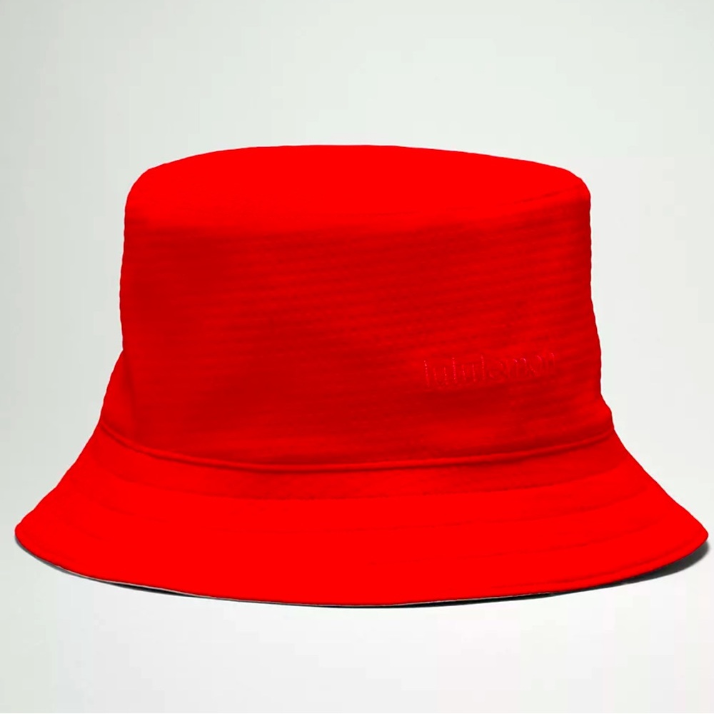 COPY - NWOT LULULEMON bucket hat M/L